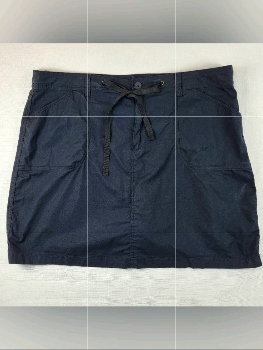 White Stag Black Soot SKORT Womens Size 18 Zip Skirt with built-in Shorts Pckts